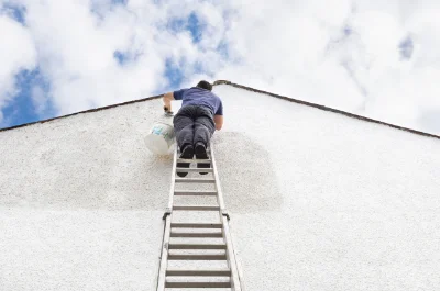 Peinture extérieure à l'Isle-de-Noé — façades et ravalement